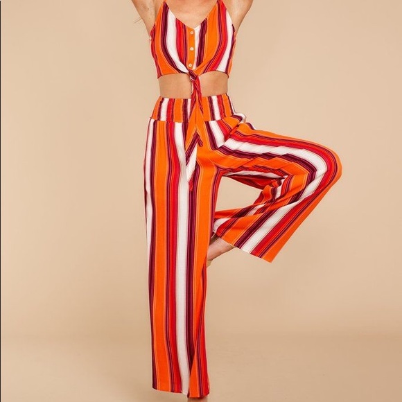 Two piece set - Picture 2 of 2